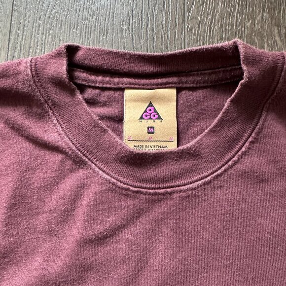 ACG Nike thick maroon logo tshirt size medium - Picture 3 of 7